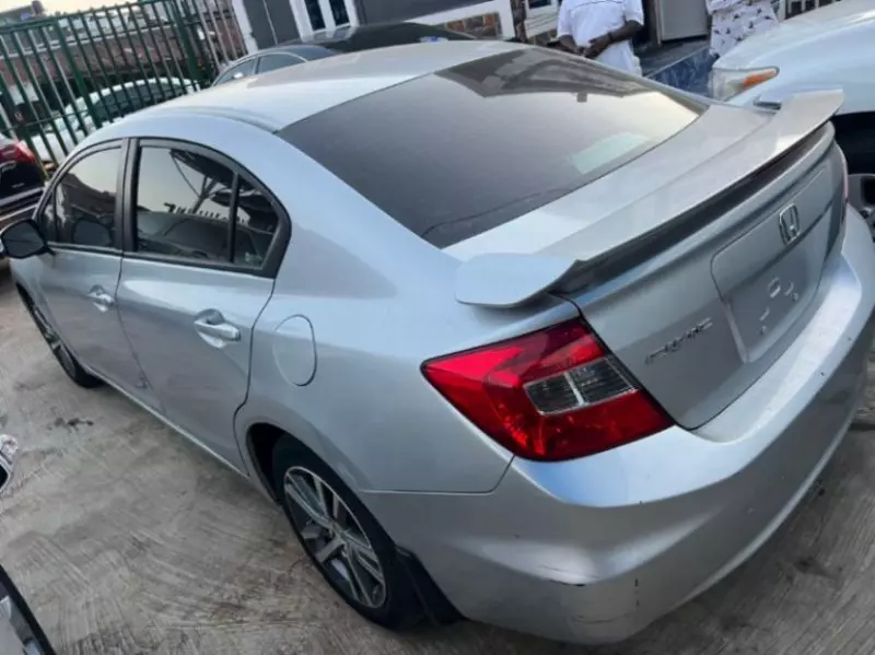 Honda Civic   - 2012