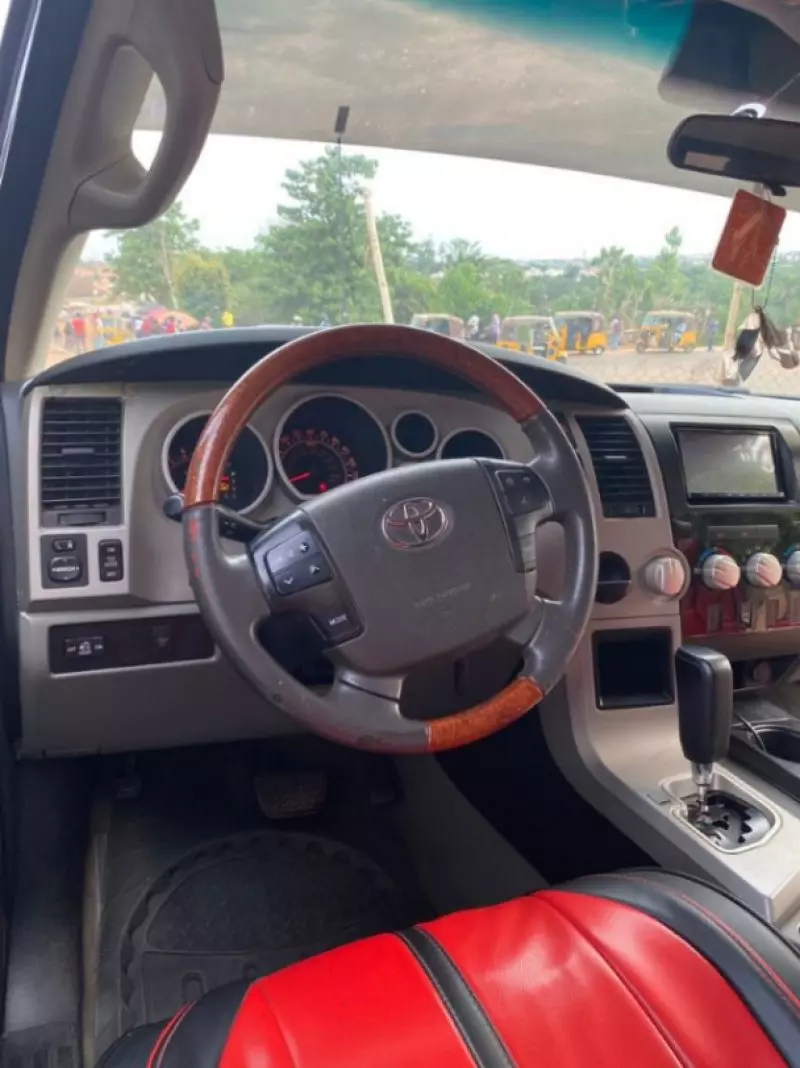 Toyota Tundra   - 2007