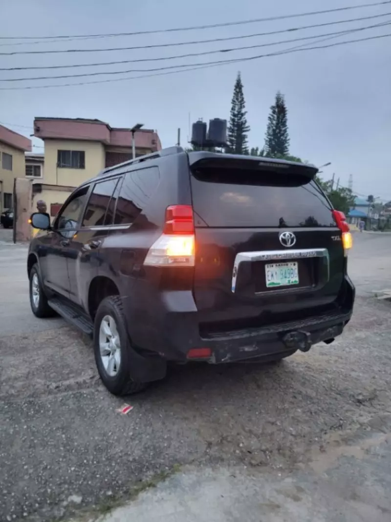 Toyota Land Cruiser - 2012