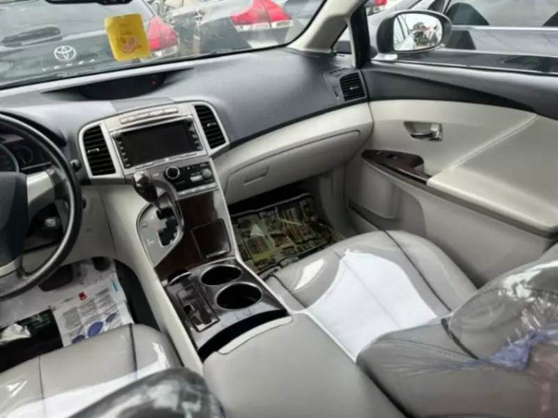 TOYOTA Venza   - 2012