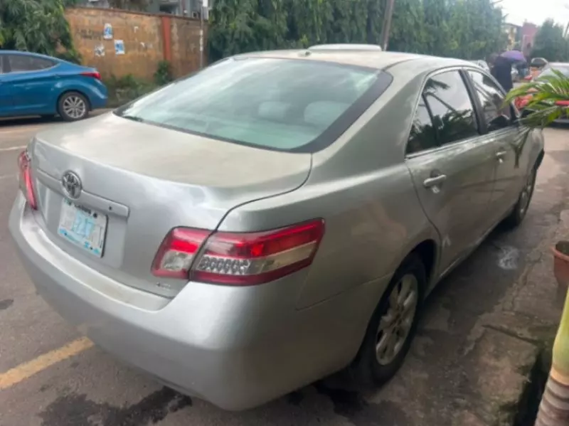 TOYOTA Camry   - 2011