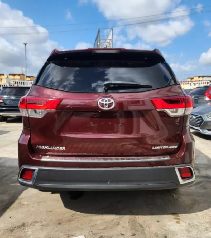 Toyota Highlander   - 2018