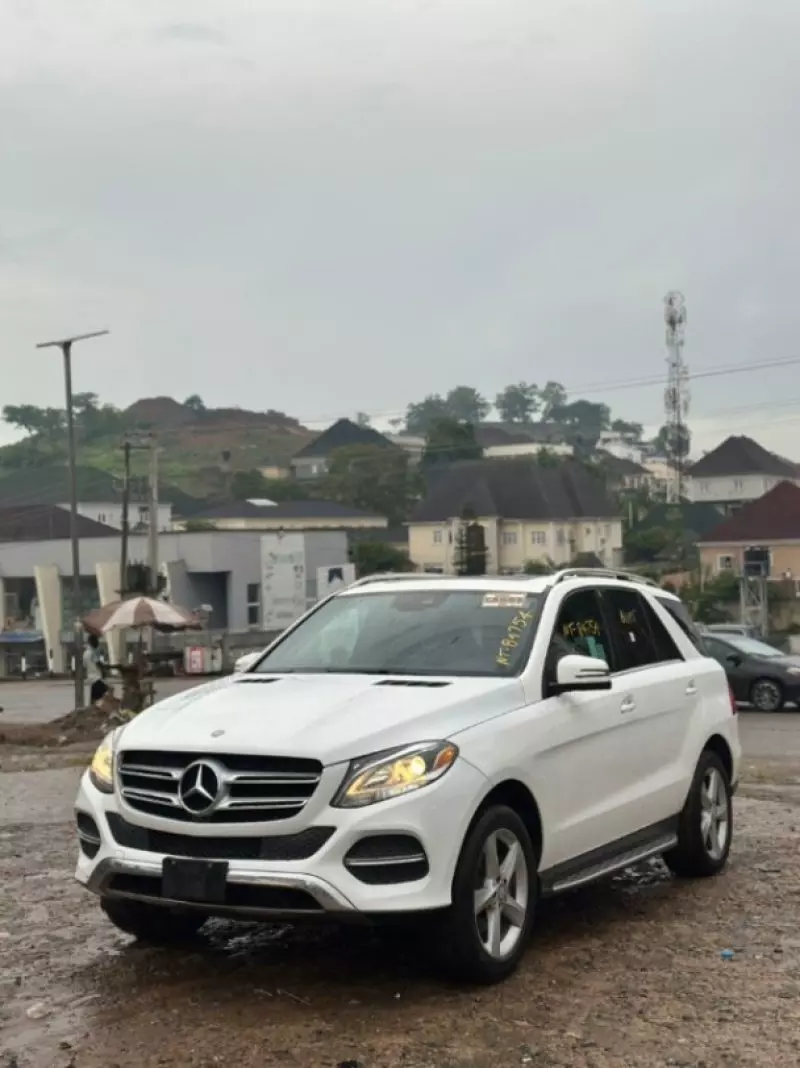 Mercedes-Benz GLE-Class   - 2016