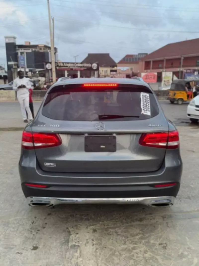 Mercedes-Benz GLC 300   - 2016