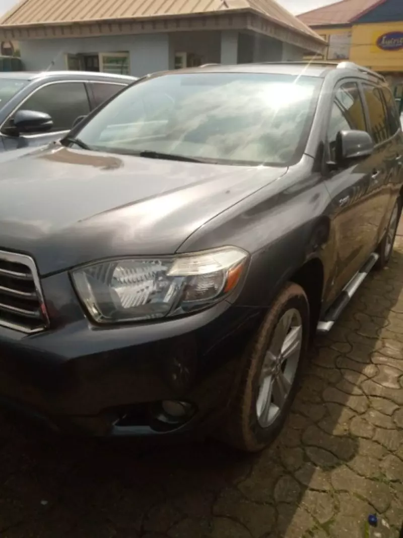 Toyota Highlander   - 2009