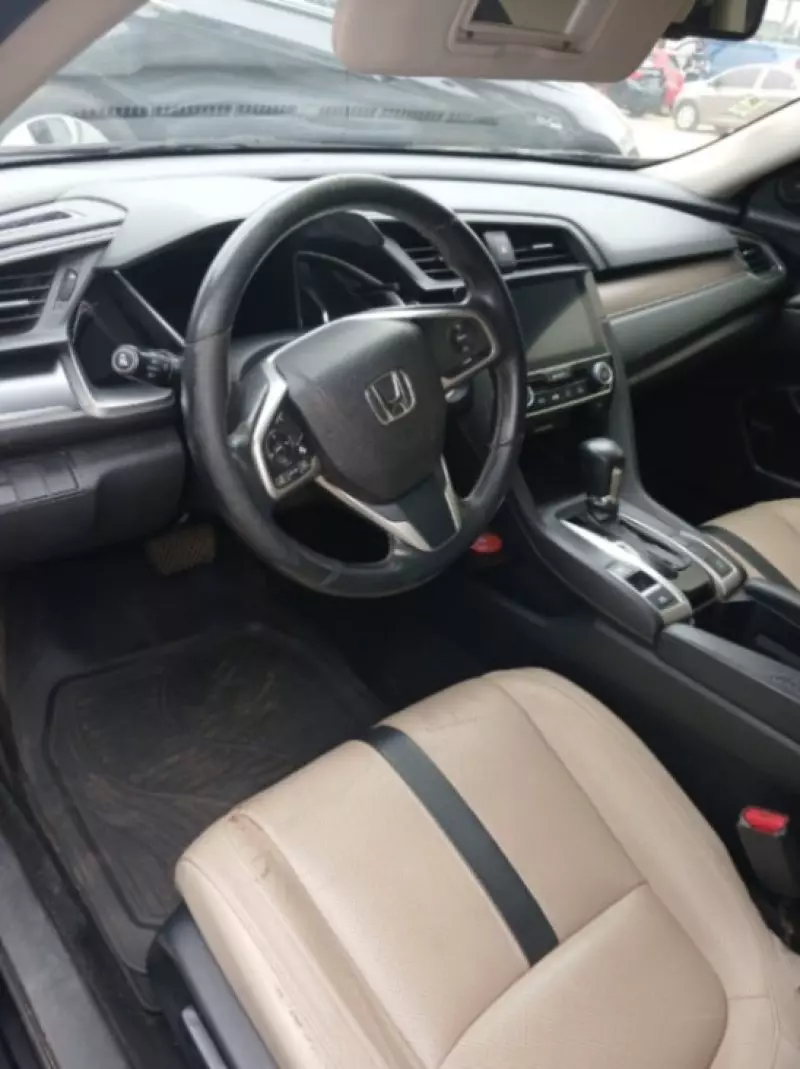 Honda Accord   - 2018
