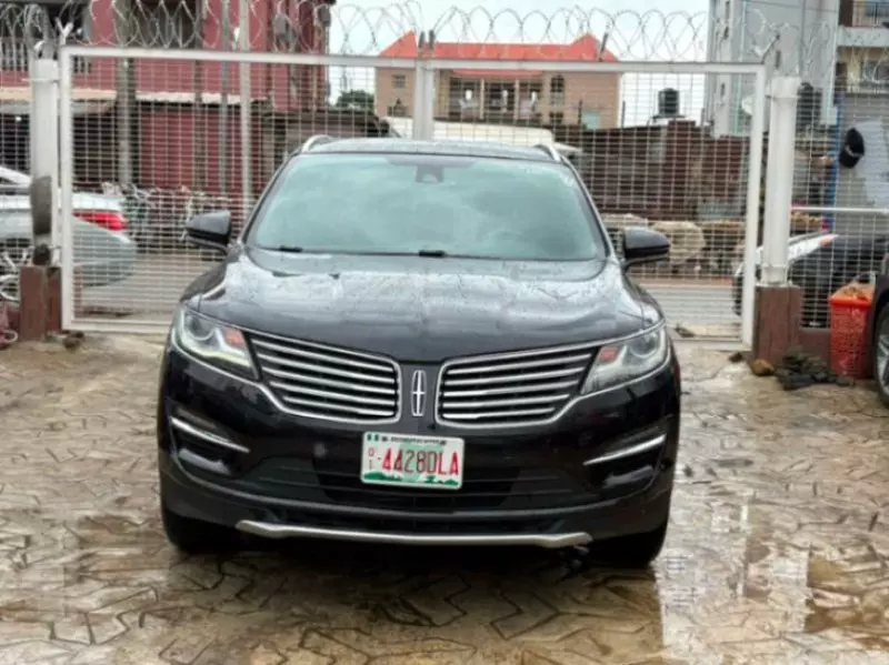 Lincoln MKC   - 2015
