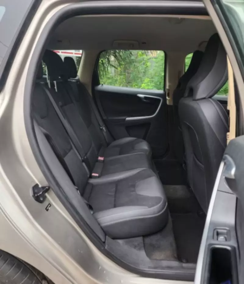Volvo XC60   - 2011