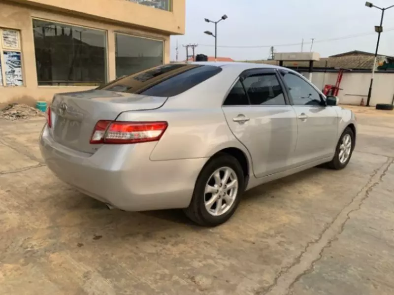TOYOTA Camry   - 2011