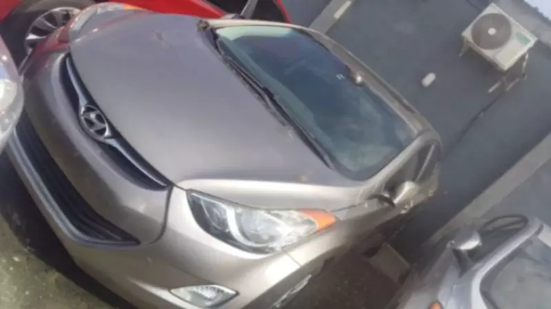 Hyundai Elantra   - 2013