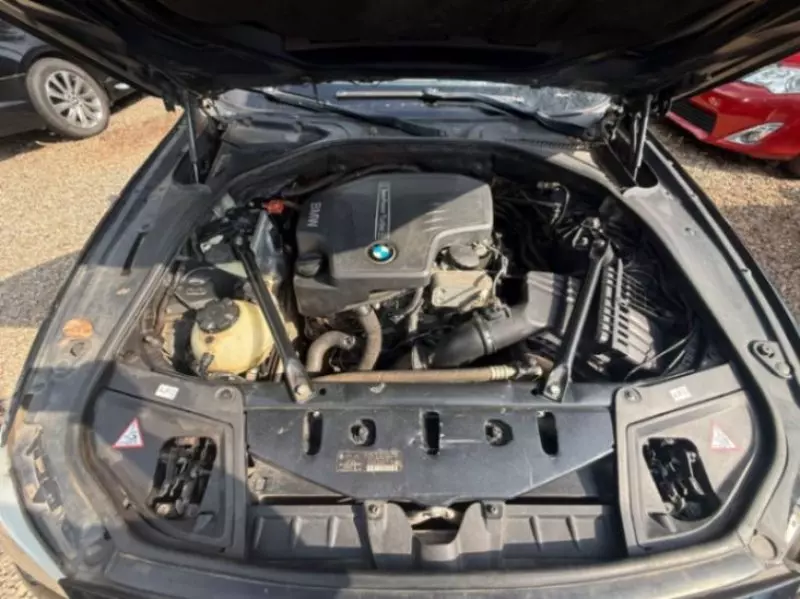BMW 528i   - 2013