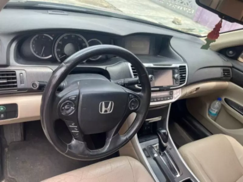 Honda Accord   - 2013