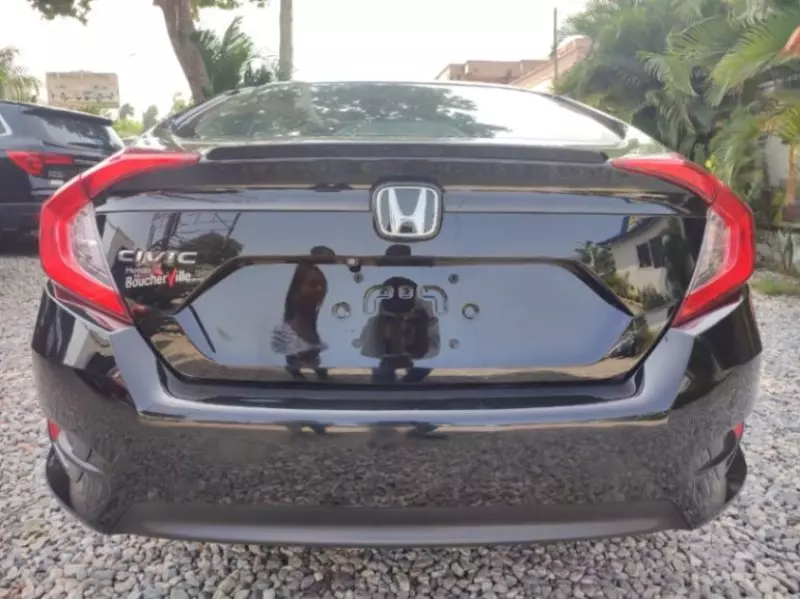 Honda Civic   - 2016