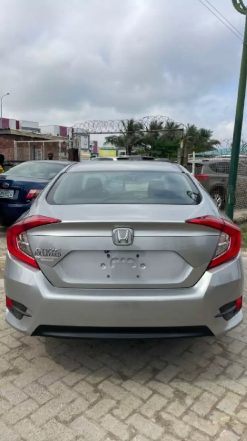 Honda Civic   - 2017