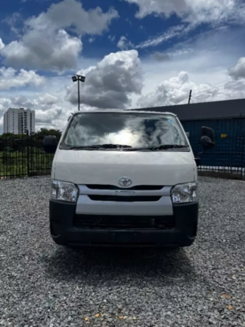 Toyota Hiace   - 2020
