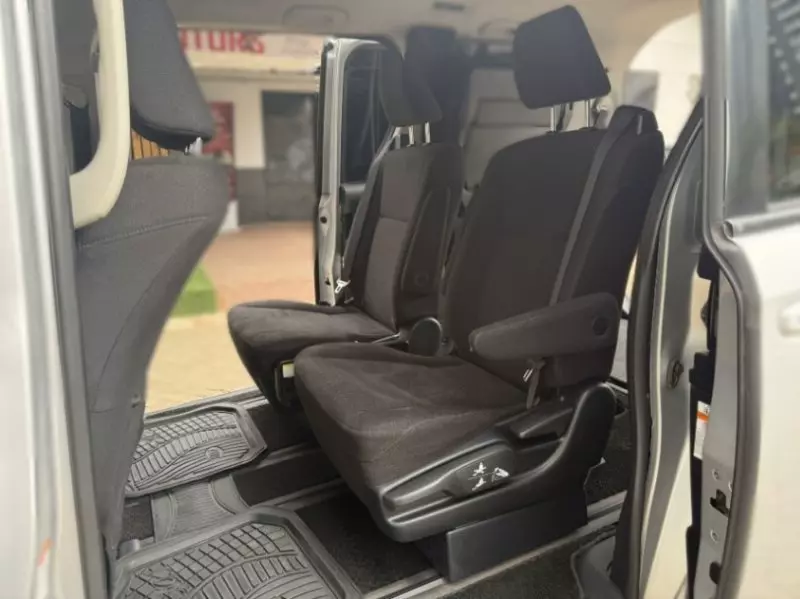 TOYOTA Noah   - 2016