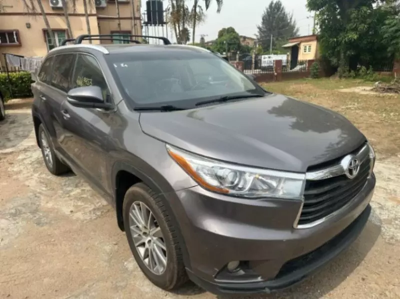 TOYOTA Highlander   - 2015