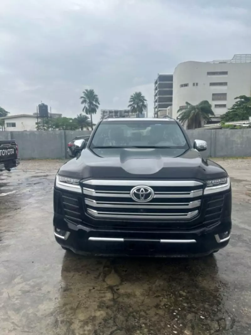 Toyota LAND CRUISER 300 LC300   - 2025