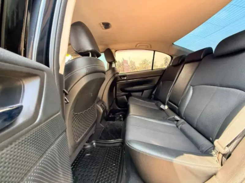 Subaru Legacy   - 2013