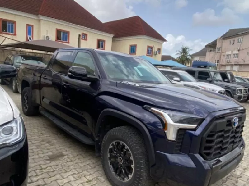 Toyota Tundra   - 2024
