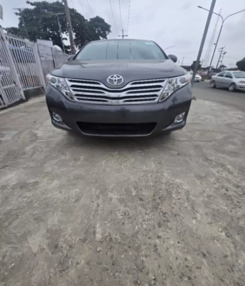 TOYOTA Venza   - 2011
