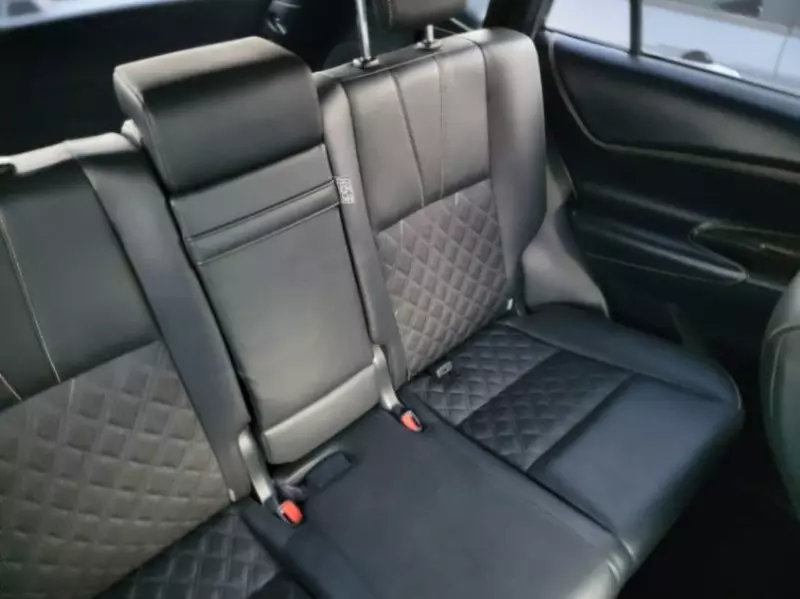 Toyota Harrier   - 2017