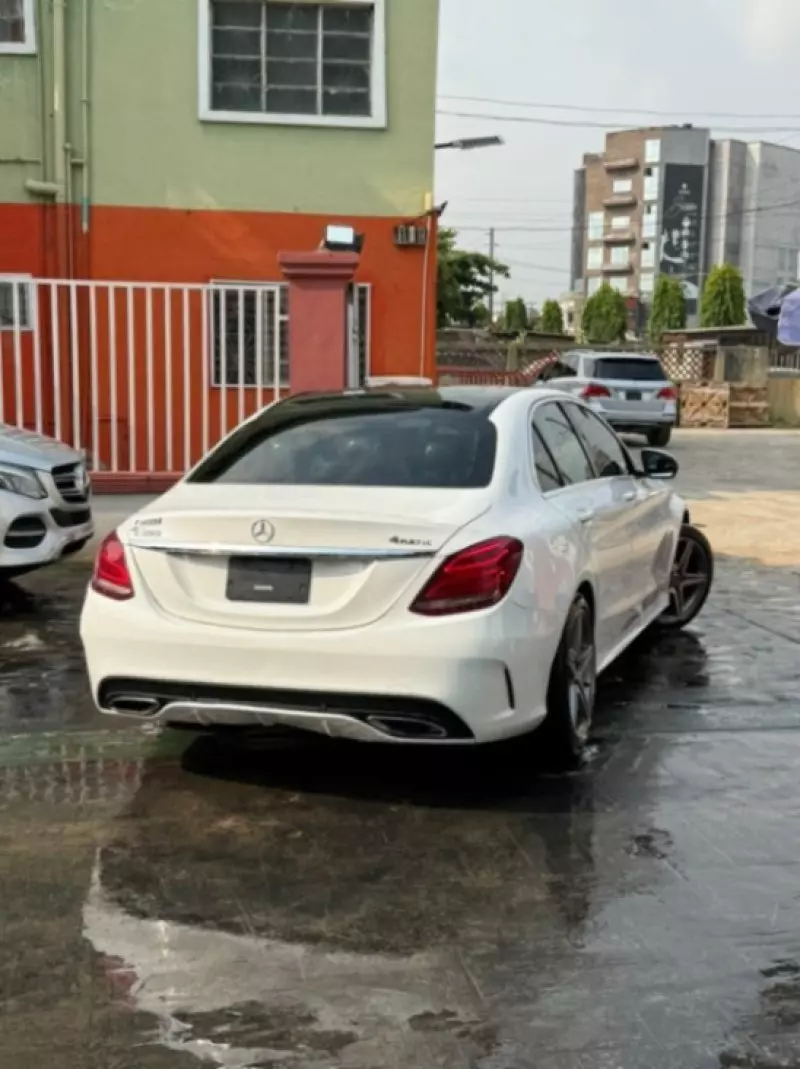 Mercedes-Benz C-Class   - 2017