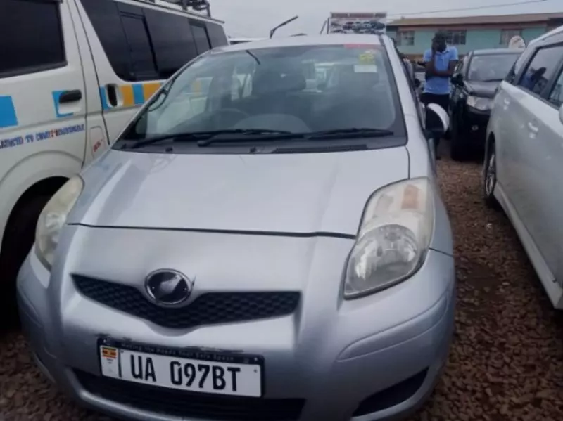 Toyota Vitz   - 2010