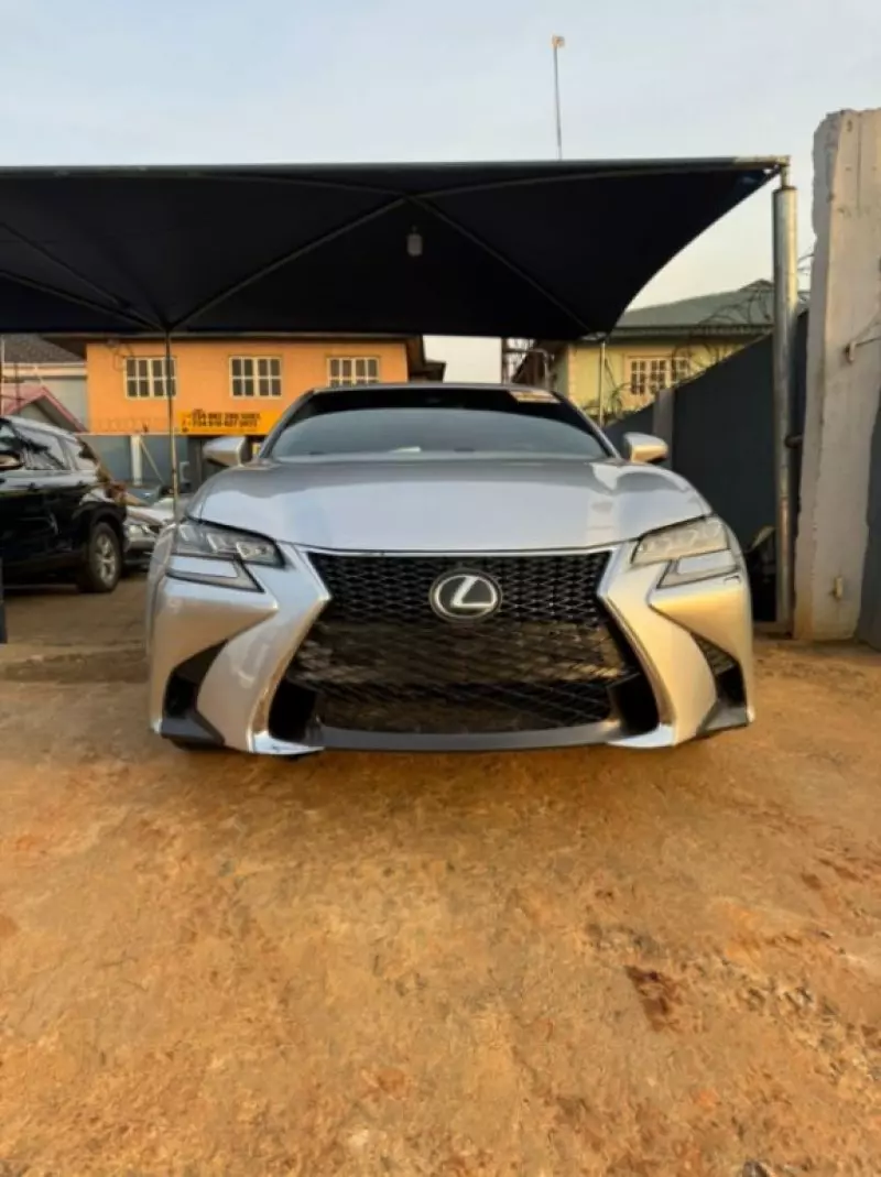 Lexus GS   - 2017