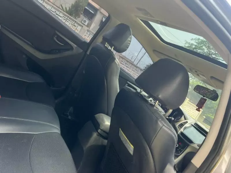 Hyundai Elantra   - 2016