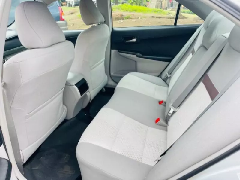 Toyota Camry   - 2012