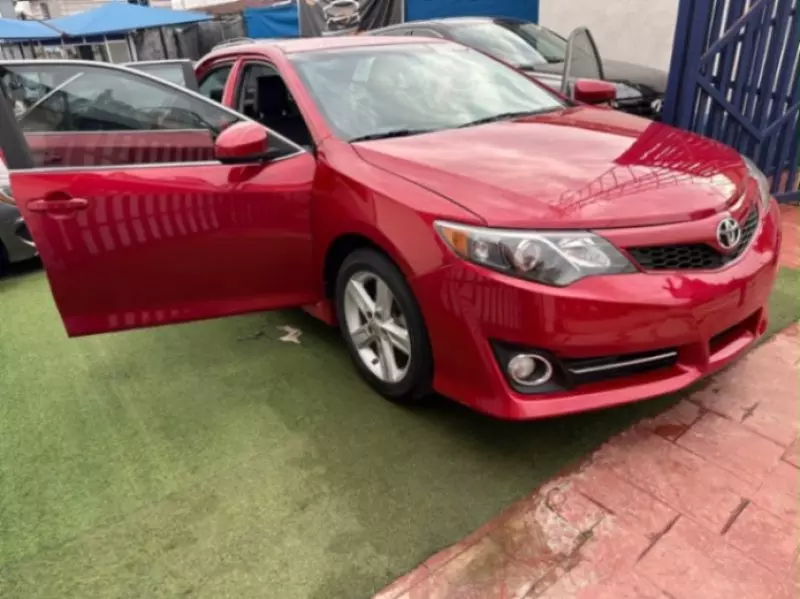TOYOTA Camry - 2013