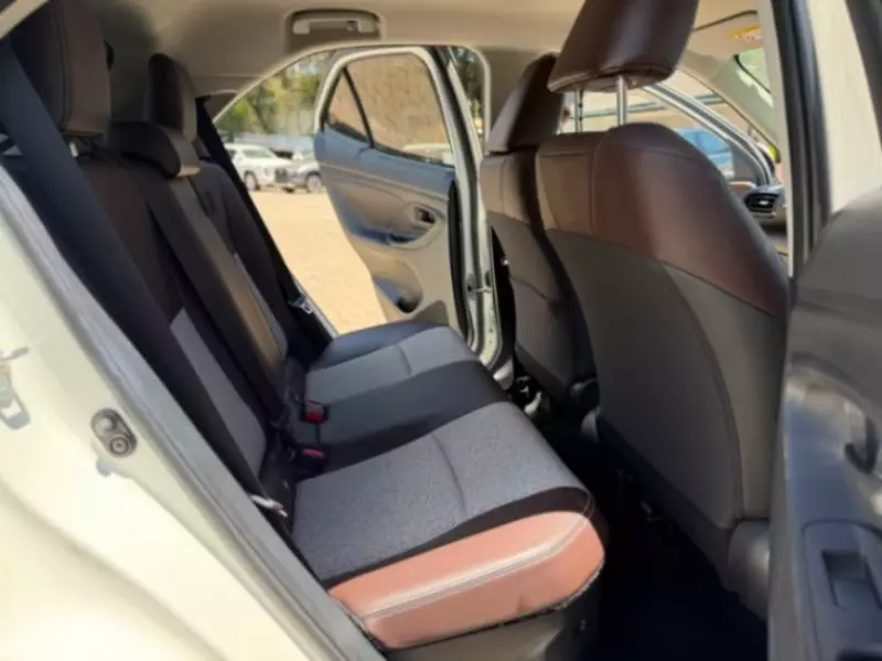 TOYOTA Yaris   - 2020