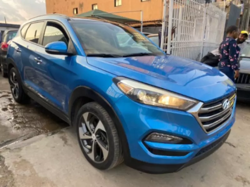 Hyundai Tucson   - 2016