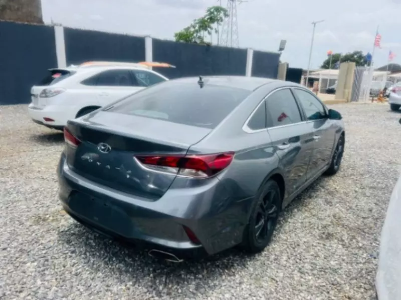 Hyundai Sonata   - 2019