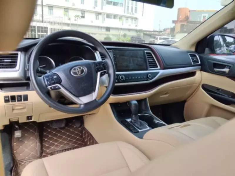 TOYOTA Highlander   - 2015