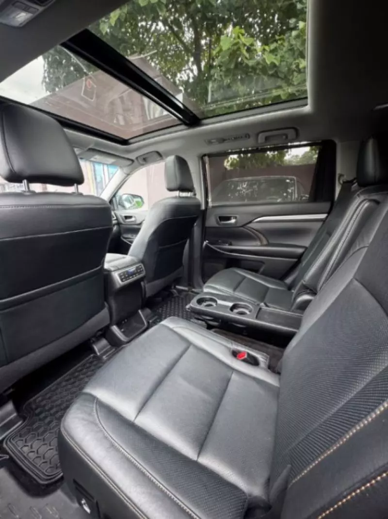 Toyota Highlander   - 2018