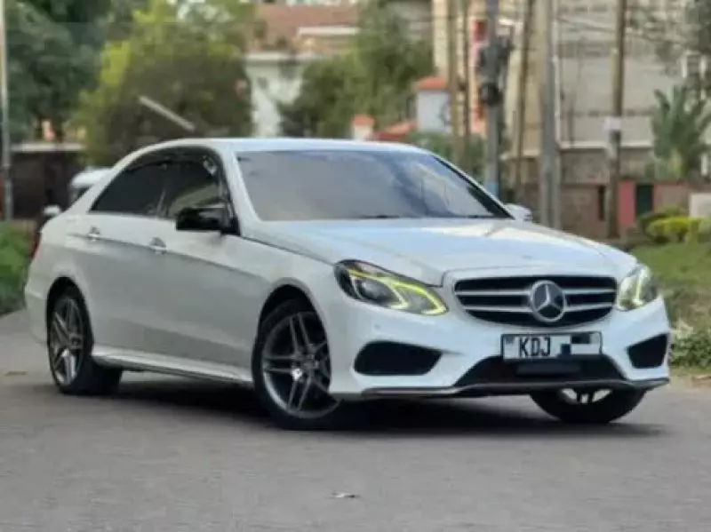Mercedes-Benz E 220   - 2014