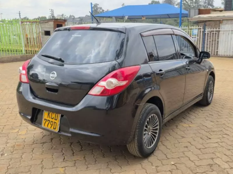 Nissan Sentra   - 2008