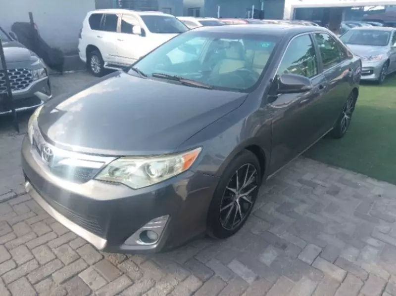 Toyota Camry   - 2012