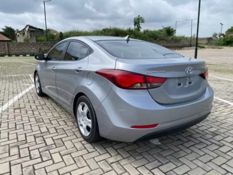 Hyundai Elantra   - 2014