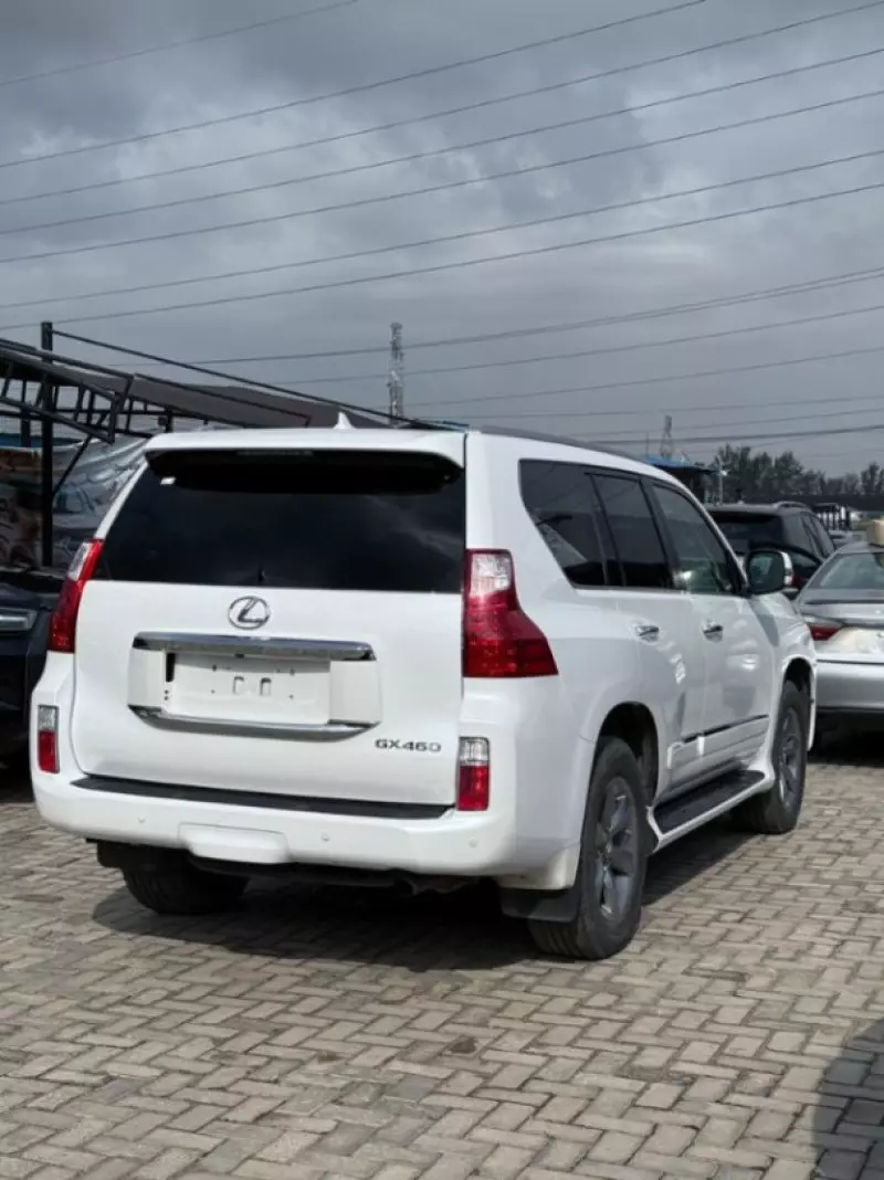 Lexus GX 460   - 2012