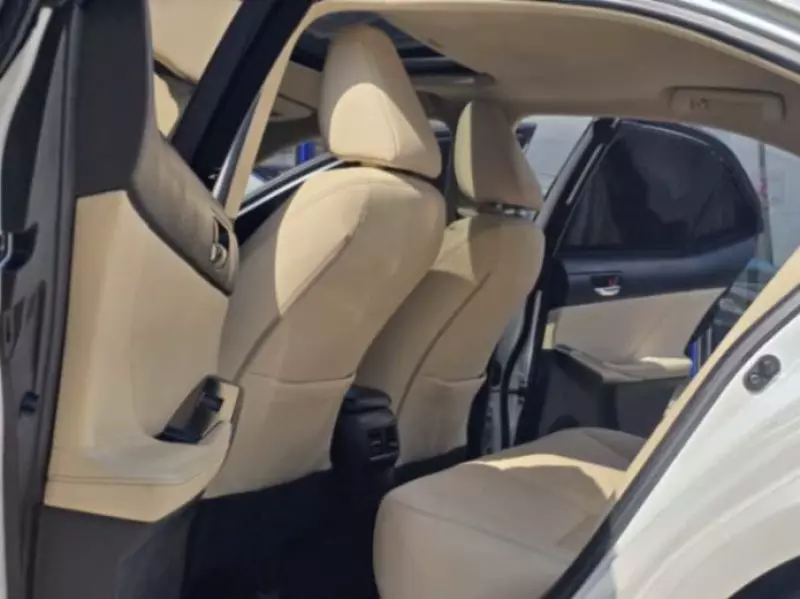 Lexus IS 200   - 2014