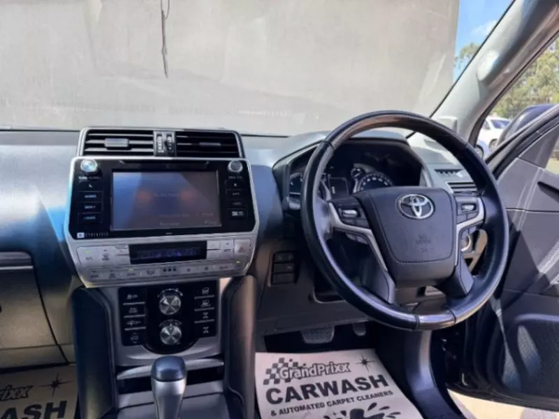 Toyota Land Cruiser Prado   - 2019