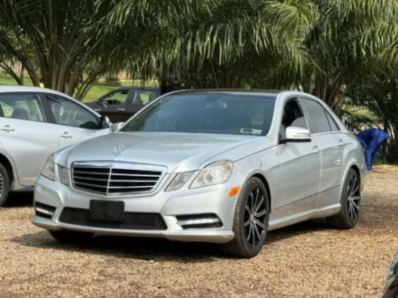 Mercedes-Benz E350   - 2013