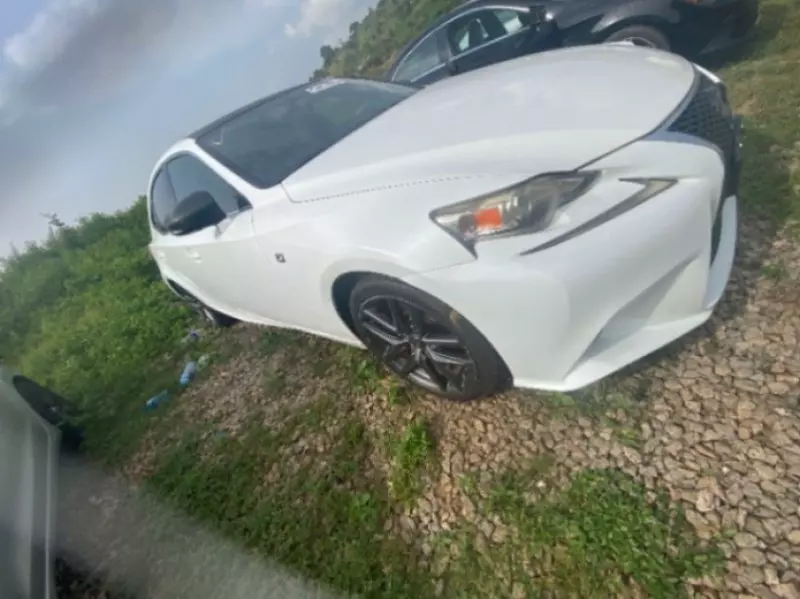 Lexus IS   - 2014
