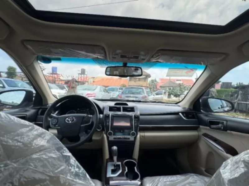 TOYOTA Camry   - 2012