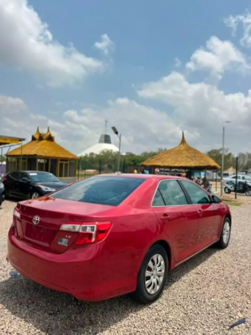 TOYOTA Camry   - 2012