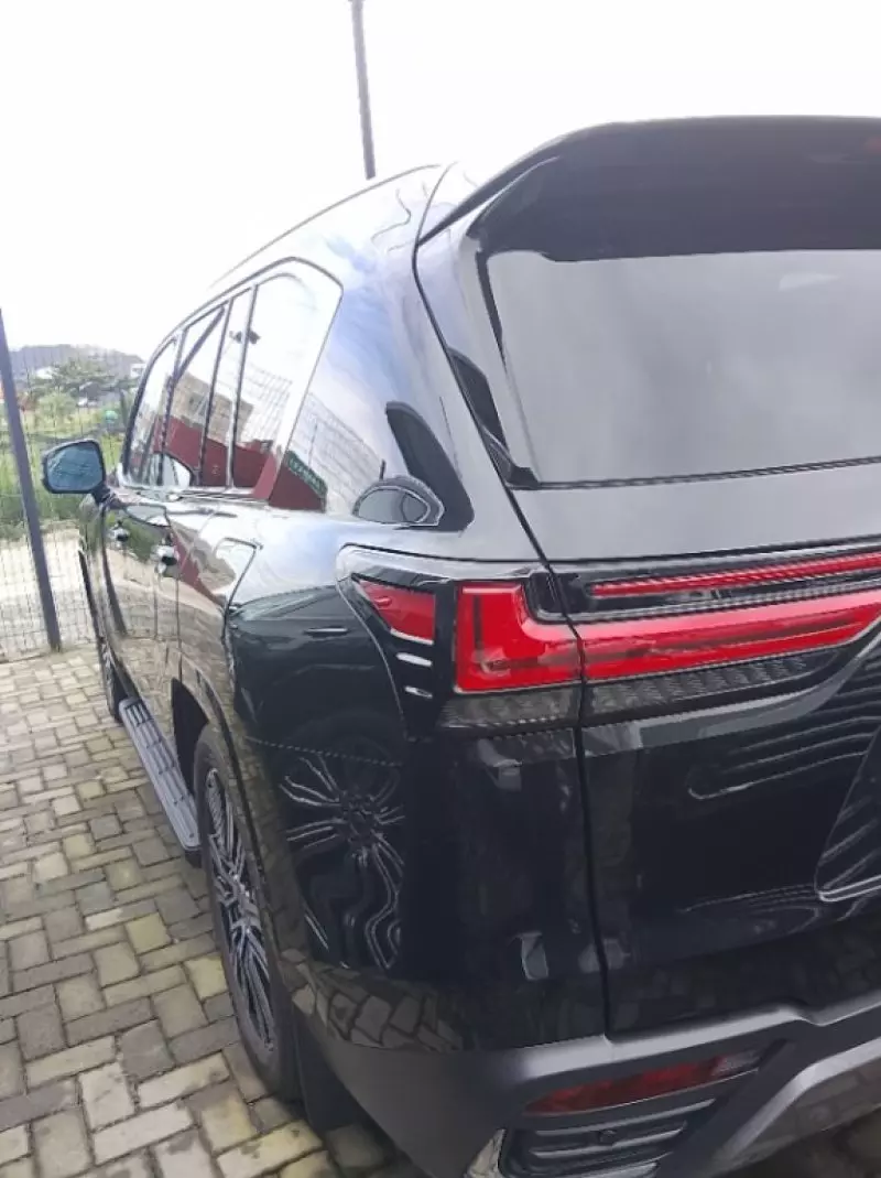Lexus LX 600 - 2023
