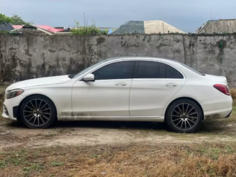 Mercedes-Benz C 300   - 2015